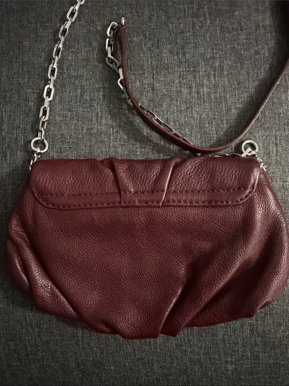 Marc by Marc Jacobs Wine Burgundy Pebbled Leather Chain Crossbody - Picture 3 of 5